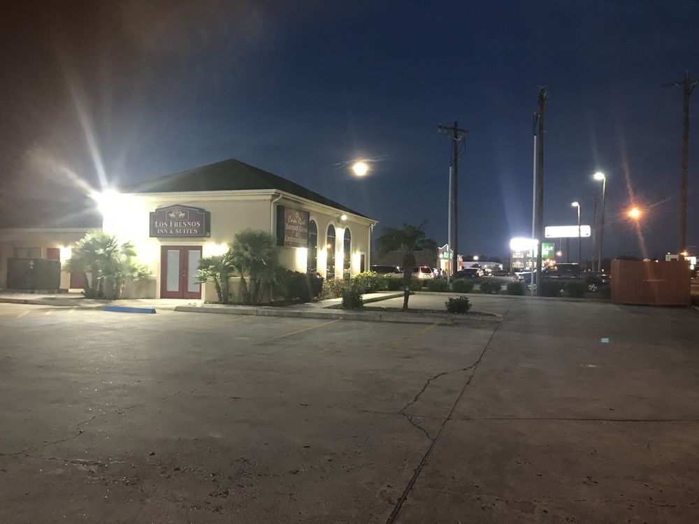 los fresnos inn and suites