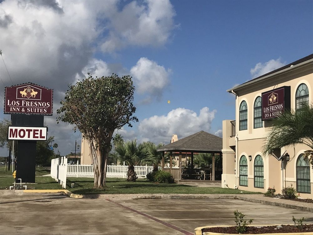 los fresnos inn and suites