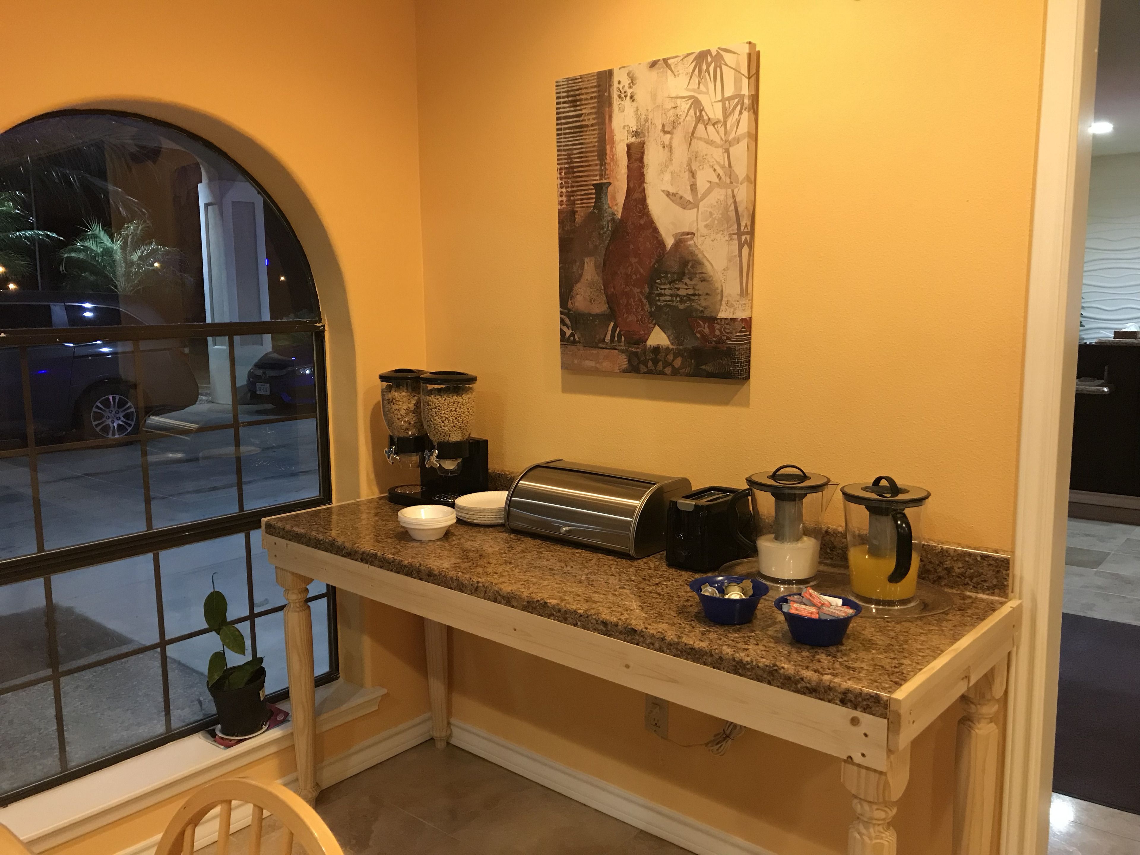 los fresnos inn and suites