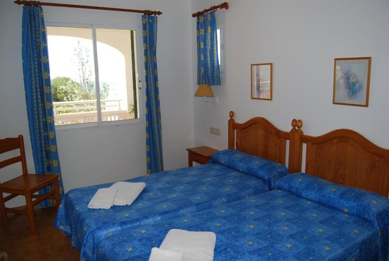 apartamentos seth mestral y llebeig