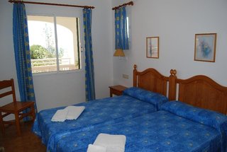 apartamentos seth mestral y llebeig