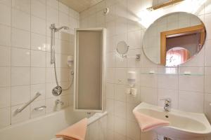Hotel Landenhof Superior,Mayrhofen>>Austrian Alps,4 star