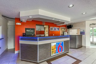 motel 6 charlotte nc university