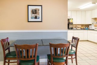microtel inn and suites by wyndham tulsa catoosa route 66