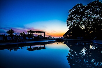 Mountain Top Inn And Resort,Columbus>>Callaway Gardens,3 star
