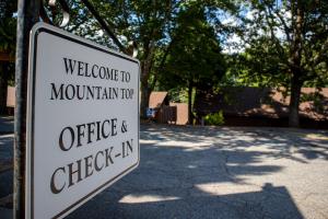 mountain top inn and resort