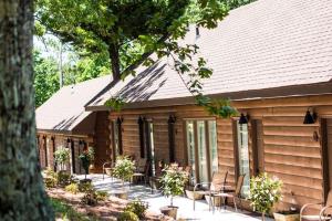 mountain top inn and resort