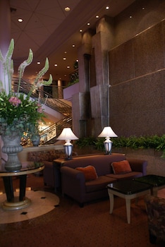 Oxford Palace Hotel And Galleria,745 S Oxford Ave,4 star