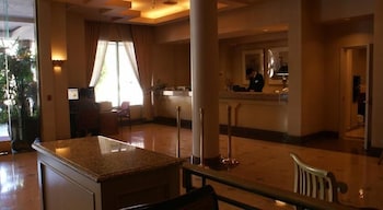 oxford palace hotel and galleria