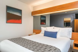 Microtel Inn & Suites By Wyndham Springfield,Redwood County>>Minnesota,2 star