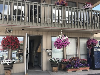 snowshoe motel