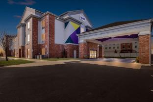 Spark By Hilton Catoosa,,3 star