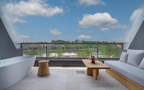 chengdu expo waterfall hotel mgallery collection