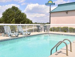 Days Inn By Wyndham Saint Pauls,Fayetteville>>Charlotte,2 star