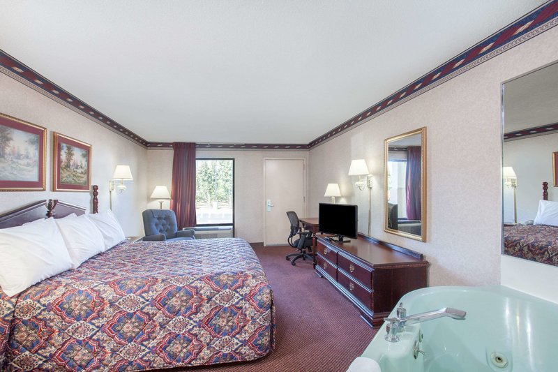 days inn by wyndham saint pauls