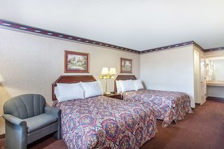 Days Inn By Wyndham Saint Pauls,Fayetteville>>Charlotte,2 star