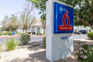 studio 6 tempe az