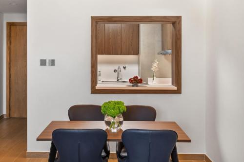 beach bay hotel mirfa