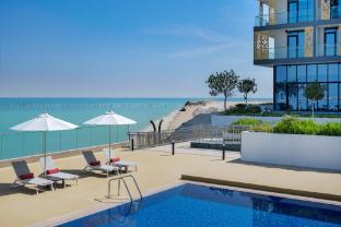 beach bay hotel mirfa