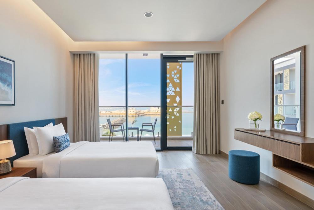 beach bay hotel mirfa