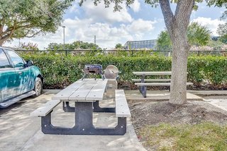 studio 6 houston tx hobby south