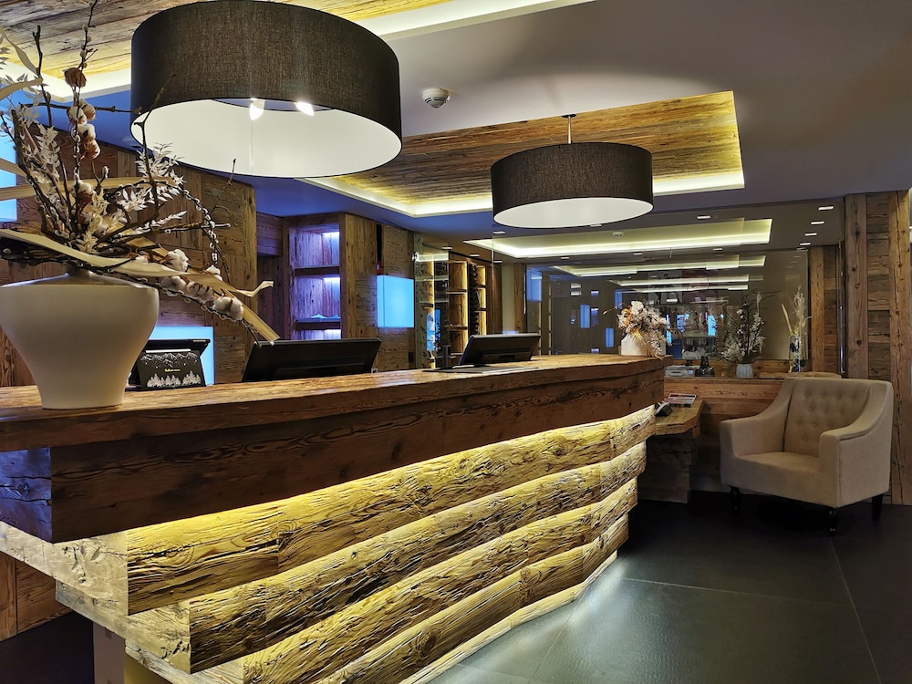 hotel de rougemont and spa
