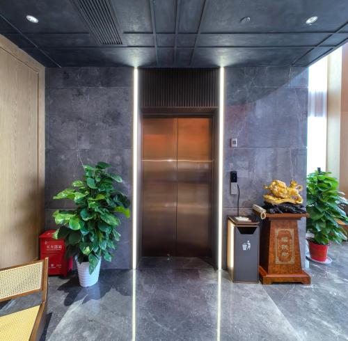 ramada encore by wyndham wuhan station