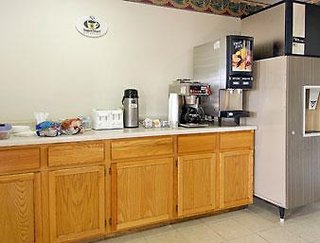 super 8 by wyndham austin mn