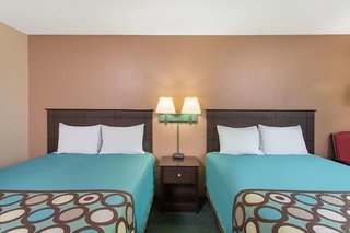 super 8 by wyndham austin mn