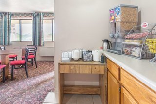 super 8 by wyndham austin mn