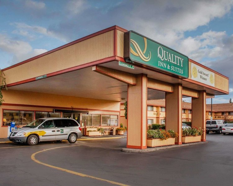 Quality Inn And Suites Airport