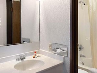 Motel 6 Brighton Co Denver Northeast,Denver>>Brighton,2 star