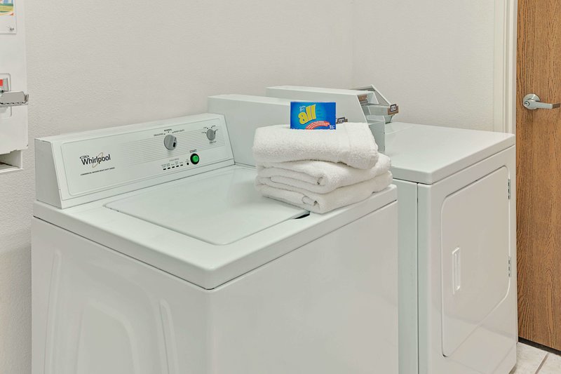 super 8 by wyndham hampshire il