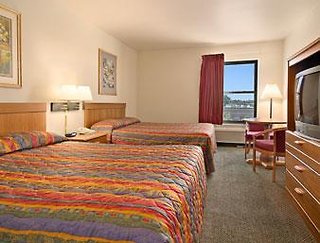 Super 8 By Wyndham Hampshire Il,Hampshire>>Elgin,2 star