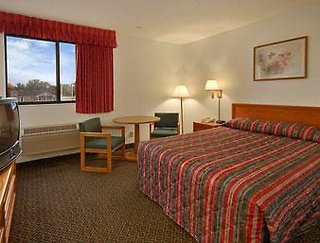 Super 8 By Wyndham St Charles,St. Louis>>St. Charles,2 star
