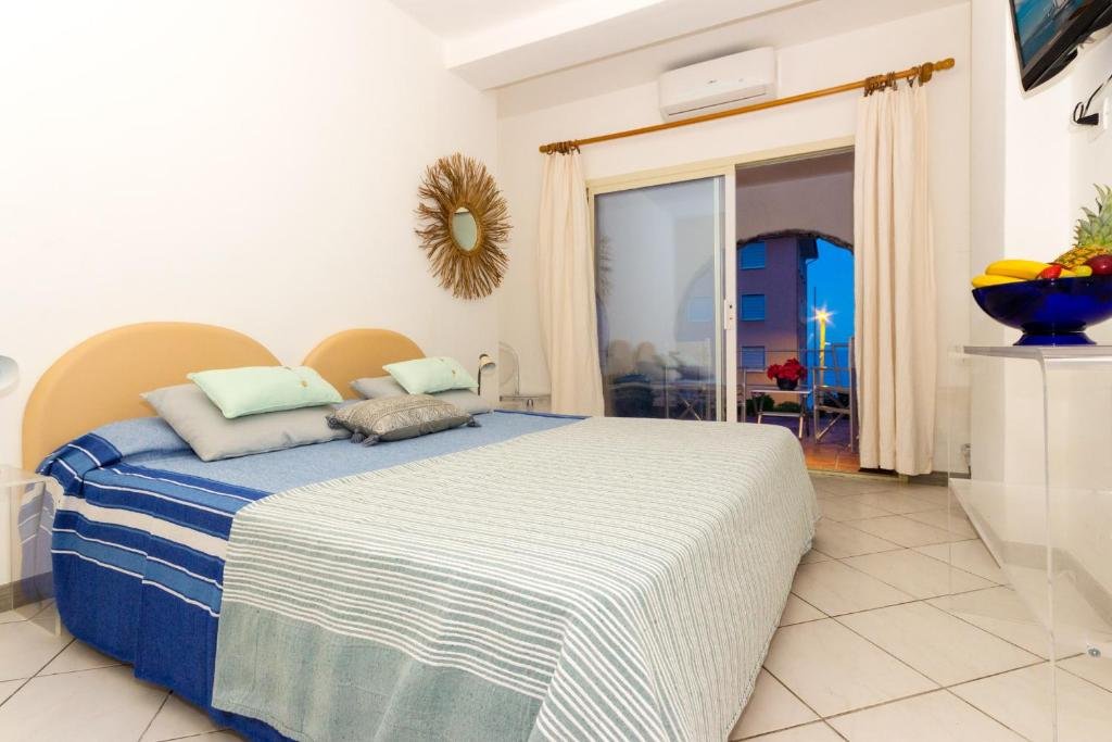 Hotel Moresco,Diano Marina>>Cervo,3 star