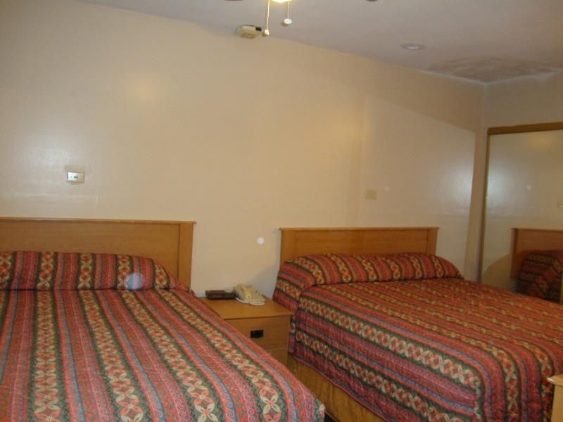 townhouse inn and suites