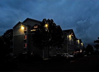 Extended Stay America Select Suites North Charleston I-526,Near Charleston Tanger Outlets,3 star