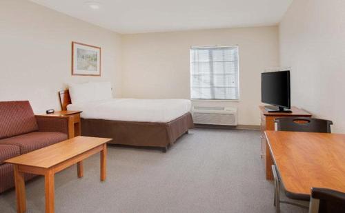 woodspring suites champaign near university