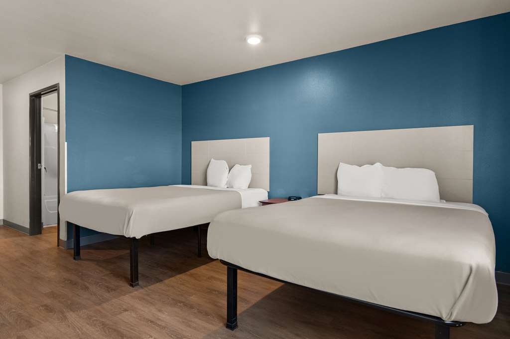 woodspring suites champaign near university