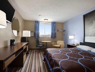 super 8 by wyndham council bluffs ia omaha ne area