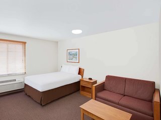 woodspring suites denton