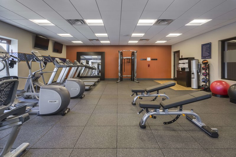 hampton inn and suites newport cincinnati