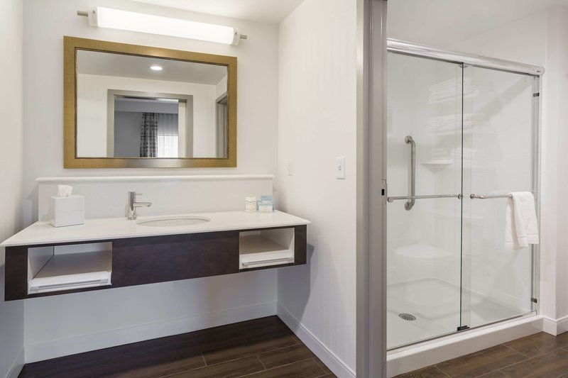 hampton inn and suites newport cincinnati