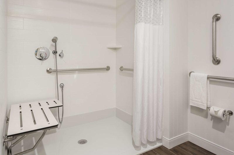 hampton inn and suites newport cincinnati