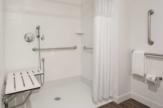 hampton inn and suites newport cincinnati