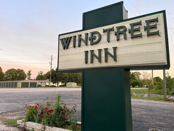 Windtree Inn,,2 star
