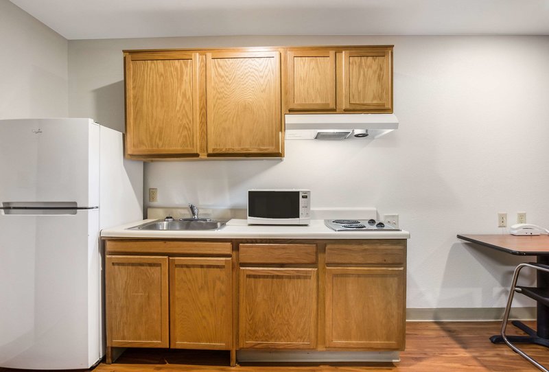 extended stay america select suites louisville south