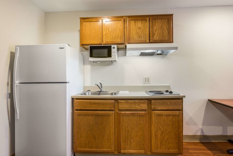 extended stay america select suites louisville south