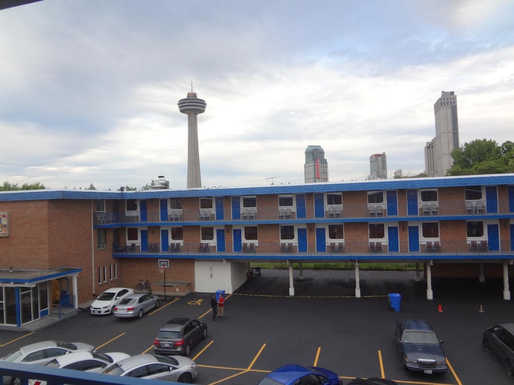 empress inn and suites by the falls